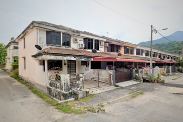 Rumah Teres Dua Tingkat Taman Keledang Emas, Buntong, Ipoh