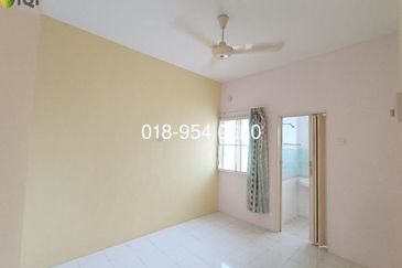 Taman Lapangan Perdana