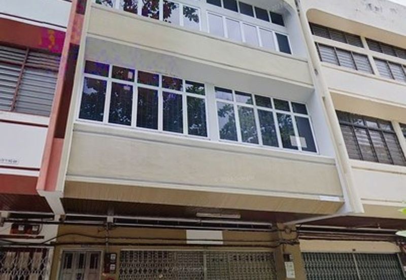 3 Storey Sholot beside Ipoh Famous Big Tree Foot (大树脚) Hawker Centre