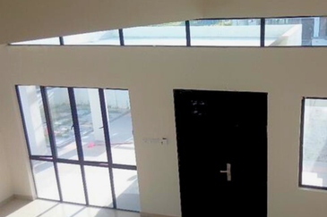 Double Storey Semi D CORNER LOT @ Pengkalan Tiara