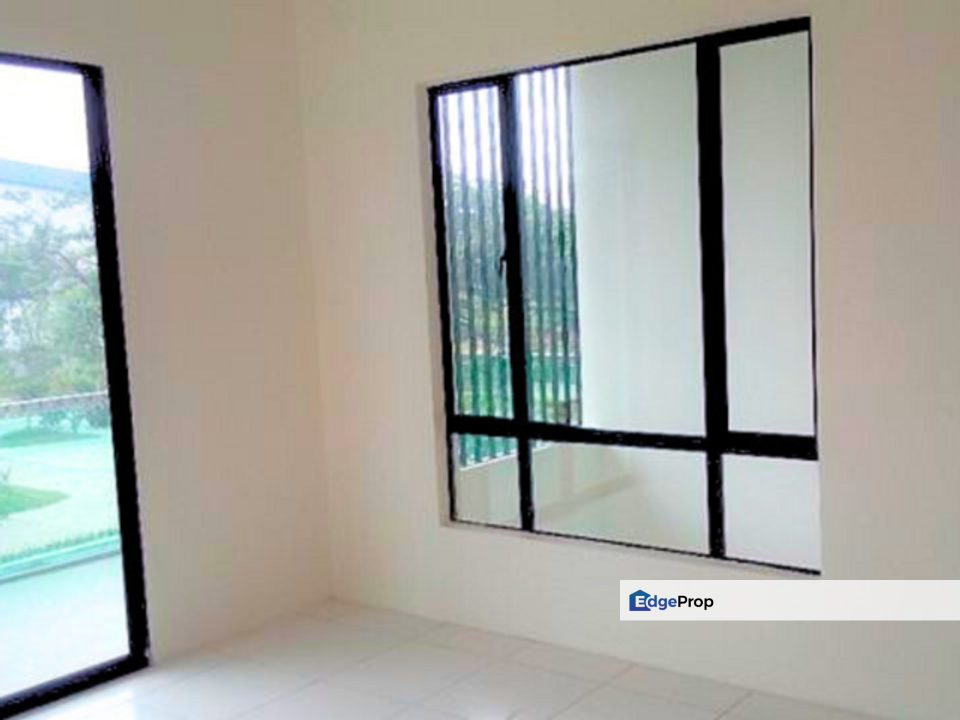 Double Storey Semi D CORNER LOT @ Pengkalan Tiara, Perak, Ipoh