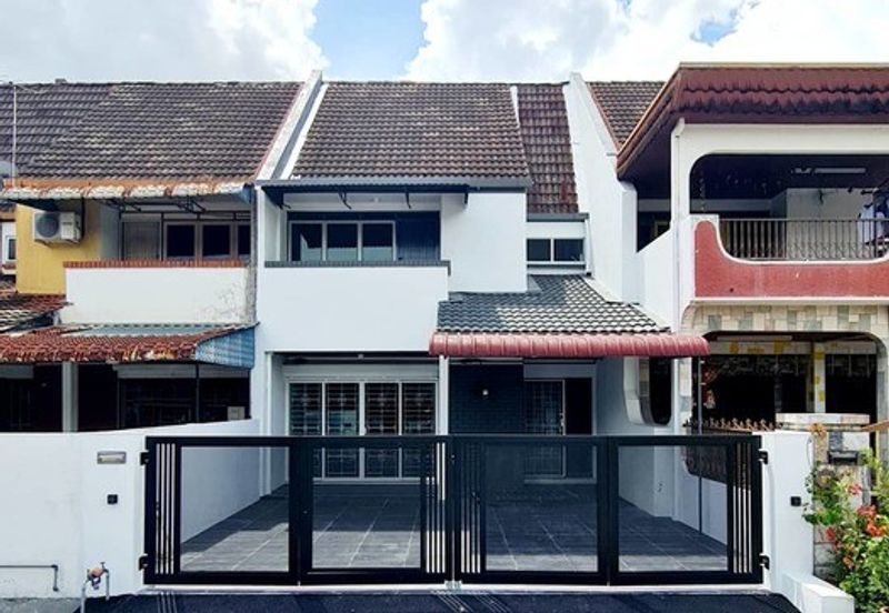 TAMAN ONN, DOUBLE STOREY HOUSE, NEAR PASIR PUTEH, IPOH FOR SALE