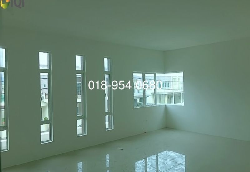  3 Storey Semi D @ Tasek Square【 FREEHOLD, BELOW MARKET PRICE 】