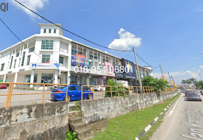 3 Storey Shoplot @ Taman Saujana, Kamunting, Perak