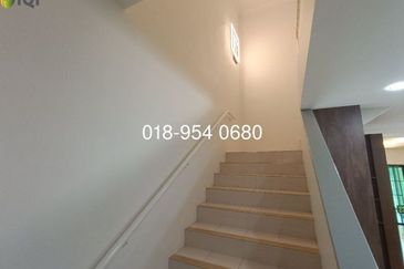 Meru Valley Hill Top Double Storey Corner House