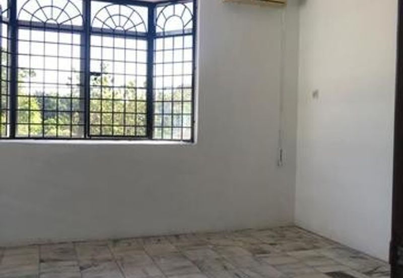 Double Storey Endlot Freehold Great Community Sell Below Market Price