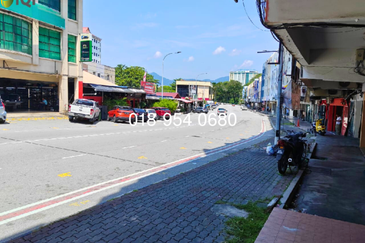 3 Storey Shoplot at Ipoh City Centre, Excellent Location, Tenanted