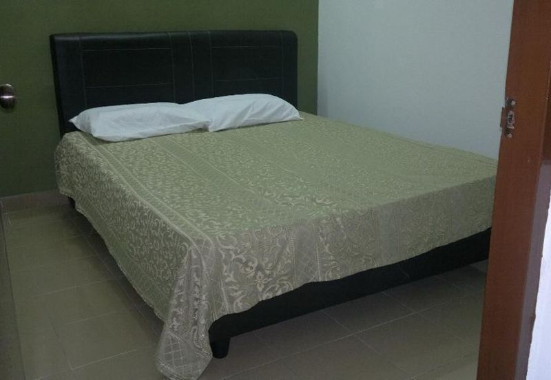  Rumah Setingkat Pengkalan Taman Puteri Lindungan Bulan