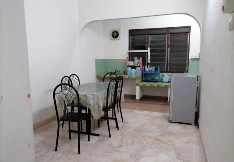  Rumah Setingkat Pengkalan Taman Puteri Lindungan Bulan