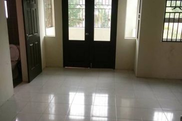 Double Storey Taman Lintang Makmur, Well-Kept Condition
