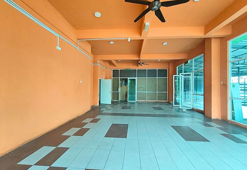 Bandar Meru Raya 3 Storey Semi D Shoplot For SALE
