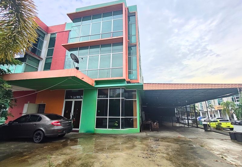 Bandar Meru Raya 3 Storey Semi D Shoplot For SALE