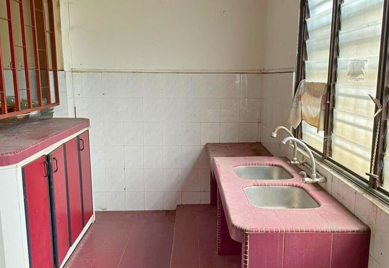 Taman Ipoh Jaya Rumah Teres 2 Tingkat, Gunung Rapat