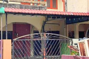 Taman Ipoh Jaya Rumah Teres 2 Tingkat, Gunung Rapat