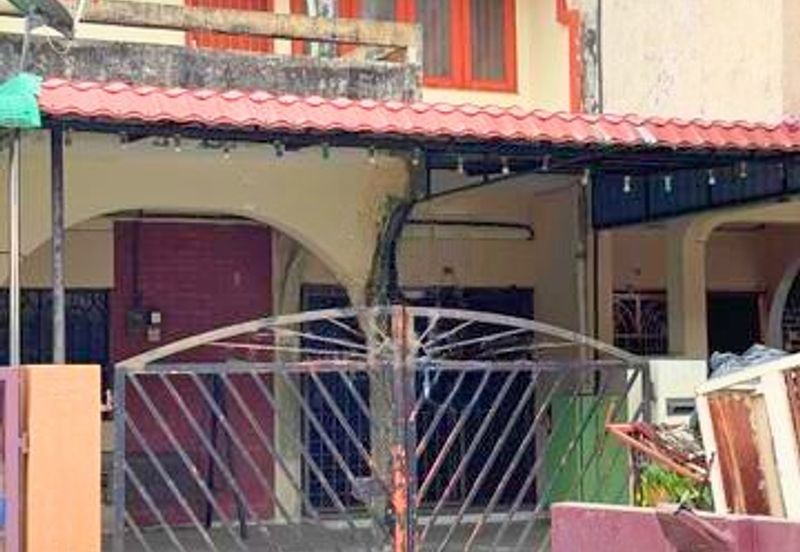 Taman Ipoh Jaya Rumah Teres 2 Tingkat, Gunung Rapat