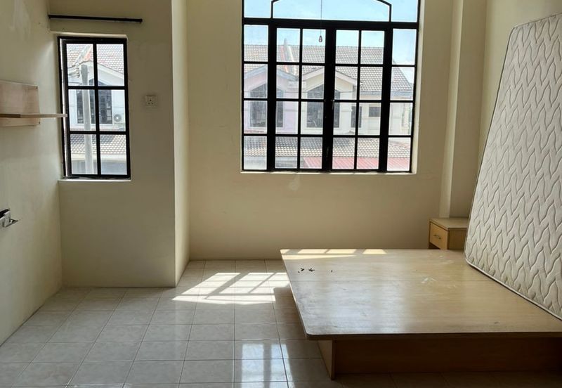 TAMAN MENGLEMBU TIMUR