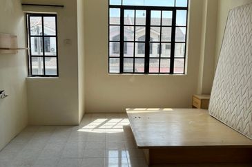 TAMAN MENGLEMBU TIMUR