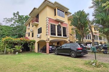 MERU VALLEY RESORT (GOLFVIEW TERRACE)