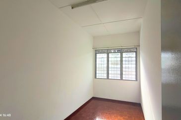 HALAMAN AMPANG MEWAH