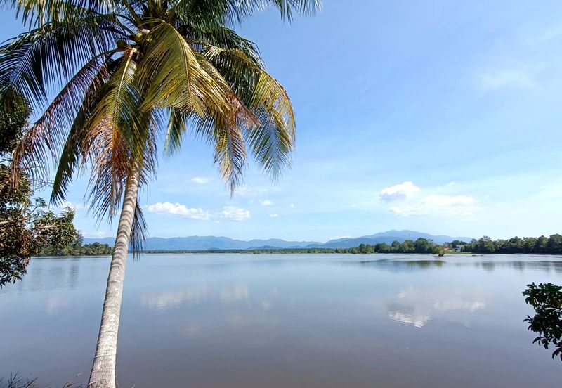Bukit Merah Laketown Resort