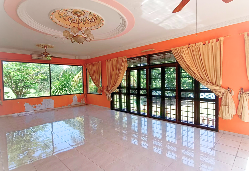 Bukit Merah Laketown Resort