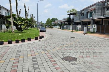 Arena Tasek Putra (Tasek Nova)