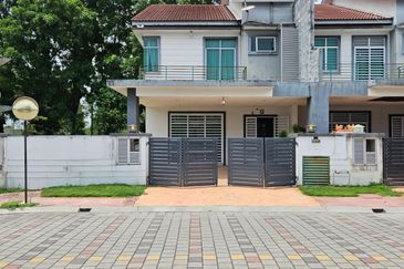 Arena Tasek Putra (Tasek Nova)