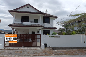 Rumah Banglo Dua Tingkat, Rapat Setia, Ampang, Ipoh