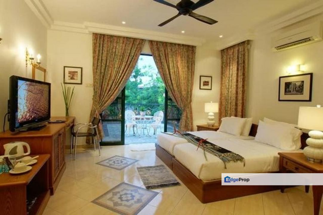 Freehold Bungalow Lot with 2 unit Detached Bungalow in Ipoh, Perak, Ipoh