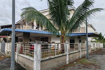 Pengkalan Tiara, Double Storey Corner House, Gated Guarded, 2,690sqft