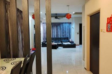 Pengkalan Tiara, Double Storey Corner House, Gated Guarded, 2,690sqft