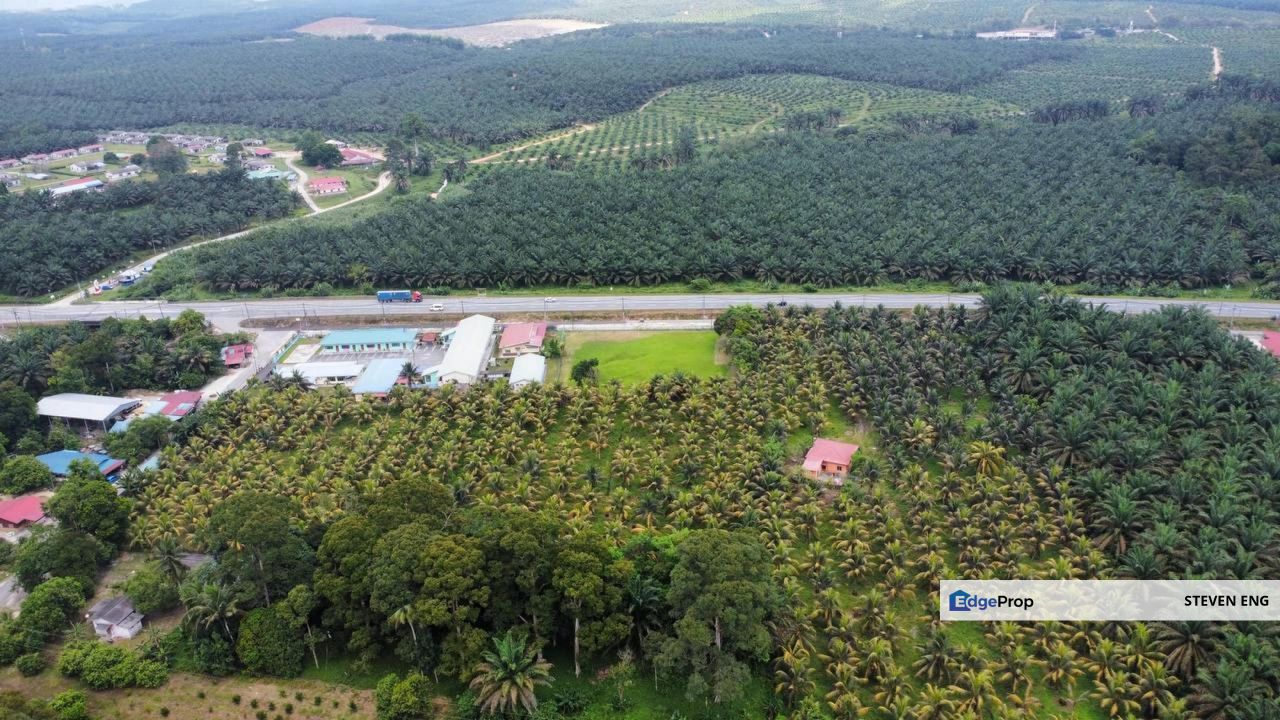 6.25 Acre Flat Land Freehold Beside Main Road Sungkai - Bidor, Perak, Sungkai