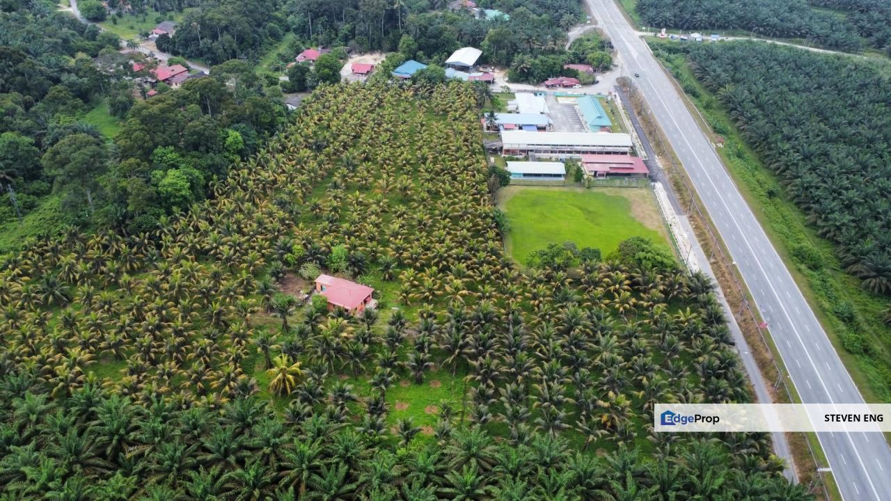 6.25 Acre Flat Land Freehold Beside Main Road Sungkai - Bidor, Perak, Sungkai