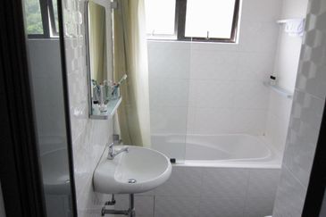 MERU VALLEY RESORT (GOLF VISTA APARTMENT