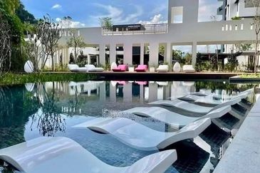 THE COVE HILLSIDE RESIDENCE