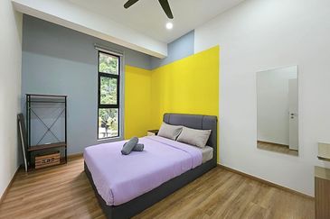 THE COVE HILLSIDE RESIDENCE