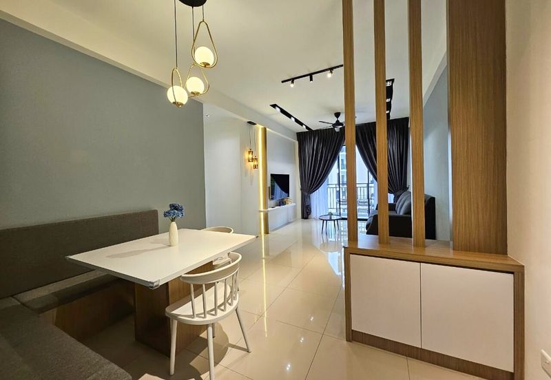 THE COVE HILLSIDE RESIDENCE