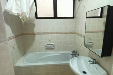 MERU VALLEY RESORT (GOLF VISTA APARTMENT