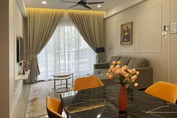 THE COVE HILLSIDE RESIDENCE