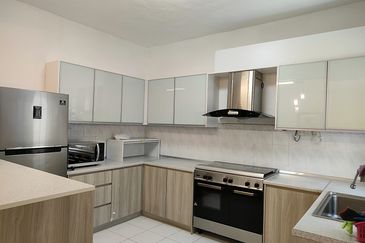 MERU VALLEY RESORT (GOLFVIEW TERRACE)