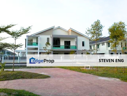 Pengkalan Tiara near Station 18 Lahat Double Storey Semi D Corner Lot , Perak, Ipoh