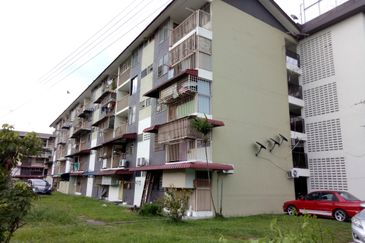 Flat Pakatan Bercham