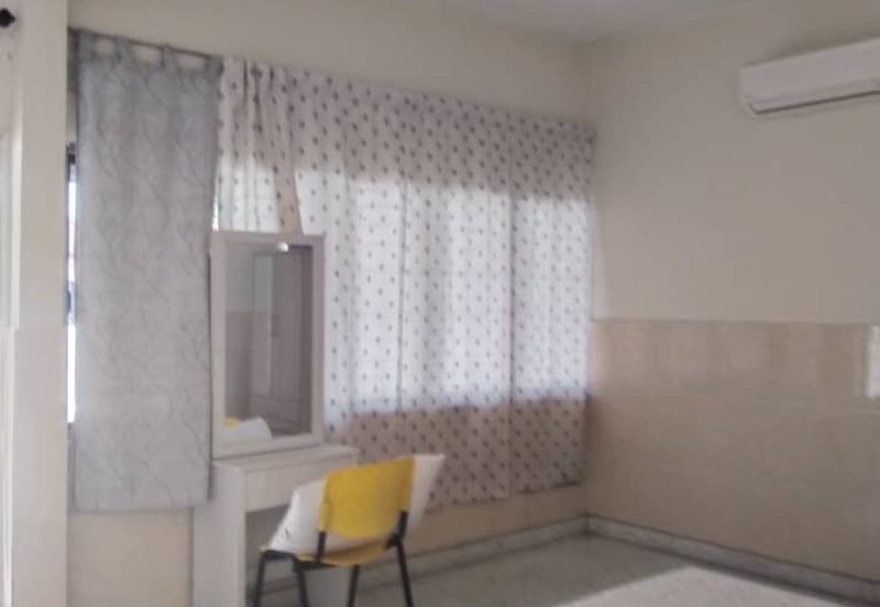 Room For Rent @ Gunung Rapat, Rapat Setia, Ampang (Fully Furnished)