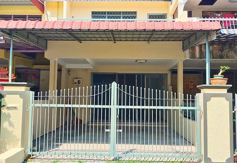 TAMAN CAHAYA BERCHAM