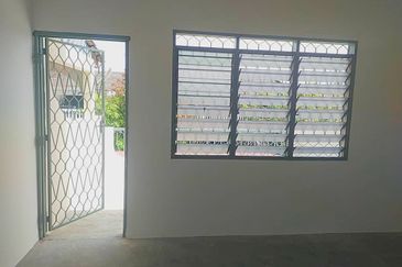 TAMAN CAHAYA BERCHAM