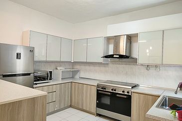 MERU VALLEY RESORT (GOLFVIEW TERRACE)