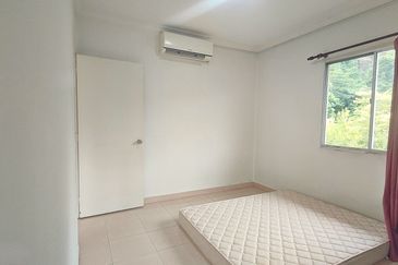 Permai Lake View Apartments