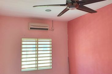 Taman Pengkalan Tiara