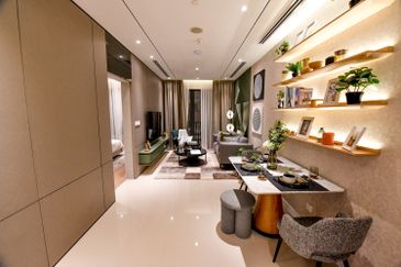 Kuchai Lama Centre, 400M To MRT 2 & 3,High Rental & ROI,Free Furniture