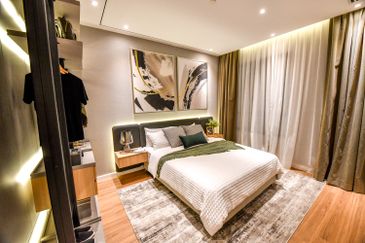 Skyline Kuchai, Kuchai Lama Centre, 400M To MRT 2 & 3,High Rental & ROI,Free Furniture